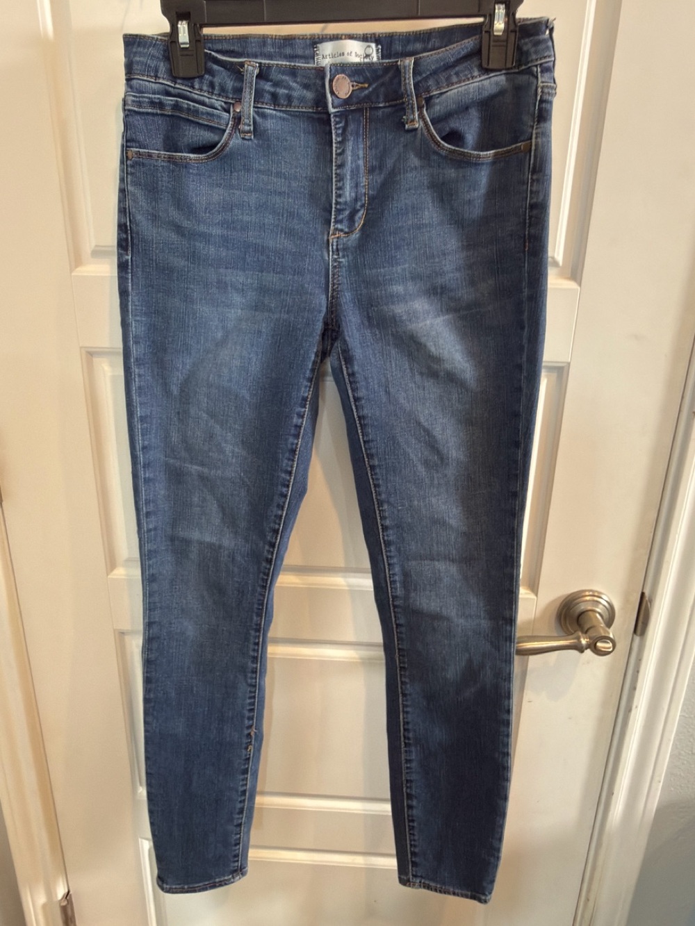 Articles Of Society Slim Stretch Skinny Jeans in Medium Blue Wash